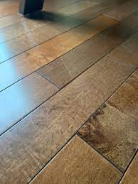 do dysons scratch hardwood floors