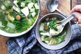 thai clear soup with en and tofu