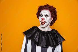 foto de surprised clown man 20s wearing