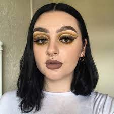 emma mclean female makeup artist