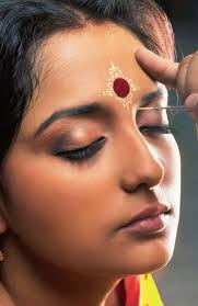 bengali bridal makeup for forehead