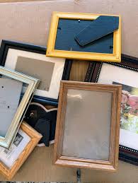 how to paint picture frames the house