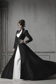 Get the best deals on black and white long sleeve wedding dress and save up to 70% off at poshmark now! 30 Ideas Of Beautiful Black And White Wedding Dresses The Best Wedding Dresses