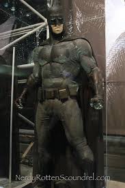 I recommend that people find a trainer who they get along with, create their own program suiting their own goals, and if they approach it with the same enthusiasm that ben did, they can also make gains like a hero. New York Comic Con 2015 Ben Affleck S Batman V Superman Costume