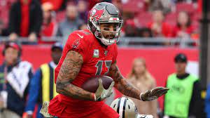 Mike Evans reportedly restructures ...
