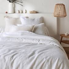 13 Best Linen Bedding Sets That Glamour