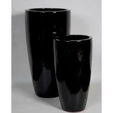 View our full range of indoor & outdoor plants, pots, accessories & care guides. Ceramic Black Shiny Round Tall Large Glossy Planter Pot D36 H70 Cm 71 Ltrs Cap From 118 99 Getpotted Com