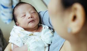 Di usia 7 bulan ini, koordinasi mata dan tangan bayi dengan makanan umumnya sudah semakin terlatih. Kenali 7 Tanda Mau Melahirkan Anak Pertama Honestdocs