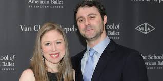 Clinton's other kids are charlotte, 4, and aidan, 3. Chelsea Clinton Is Expecting Her Third Child With Husband Marc Mezvinsky