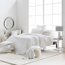 29 beautiful white bedroom decor ideas