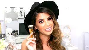 you star laura lee has a room full