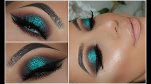 halo teal pop of colour smokey eye