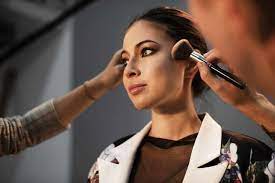 where to find the best make up courses