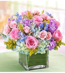 pastel centerpiece in a vase send to