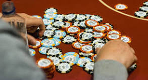 How can you tell if a poker chip is real?