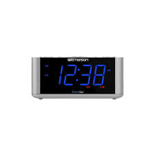 The clock radio adjusts itself automatically for daylight. Emerson Smartset Alarm Clock Radio Usb Port For Iphone Ipad Ipod Android And Tablets Cks1708