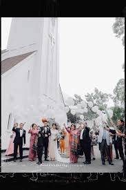 Pangeran diponegoro adalah anak dari sultan hamengkubuwono (hb) iii. Pernikahan Di Gereja Immanuel Medan Via Instagram Fatahillahginting Katolik Roma Kota Medan Gereja