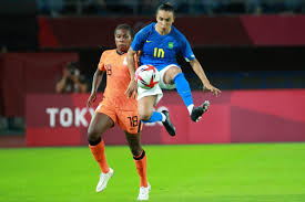 A seleção de futebol feminino dos estados unidos é a equipe feminina, formada pelas melhores atletas que representam os estados unidos nas competições internacionais. Iaoc6ngivsbnsm