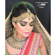 offline makeup course in delhi lakme