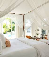 Ideas For Romantic Tropical Canopy Beds