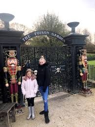 a festive afternoon at alnwick garden