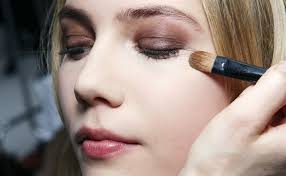 10 secrets i learned at makeup artist