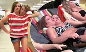 Abby and brittany's parents always wanted them to lead normal lives, but when tlc interviewed the conjoined twins in 2012, everything changed. Conjoined Twins Abigail And Brittany Hensel Offer A Glimpse In To Their Extraordinary World Daily Mail Online
