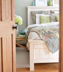 Farmhouse Bed Queen Sized Ana White