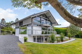Huf haus is the world's leading firm in selling houses in the bauhaus architectural tradition based on the german fachwerk (frame house. Dizzying Heights Top 10 Multilevel Homes Blog