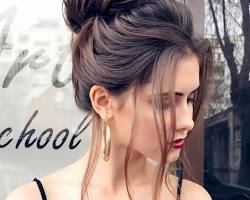 صورة High bun hairstyle for girls