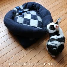 make a sweater pet bed for dogs cats