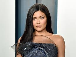 Sign up for email updates from kylie jenner. Kylie Jenner Debuts Even Shorter Bob Haircut Photos Allure