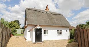 Holiday Cottages With Thatched Roofs