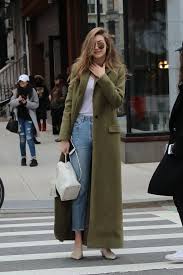 Hadid and kimmel chatted about her upcoming plan to host the american music awards with snl funnyman jay pharoah, plus why she likes zayn malik solo music more than his. Gigi Hadid For More Follow Sharayupatilssp Street Style Trends Street Style Winter Coat Trends