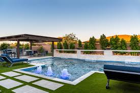 Contemporary Swimming Pool Hot Tub