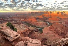 The official page of dead horse point state park, home to some of the best views in utah by day or night. Dead Horse Point State Park Discover Moab Utah