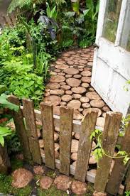 10 Diy Garden Paths Made From Upcycled
