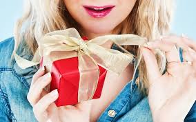 Cheap valentine's day ideas for him or her. Best Valentine S Day Gifts For Him 12 Present Ideas Your Boyfriend Or Husband Will Love