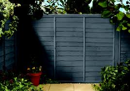 what colour should i paint my fence or