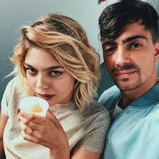 Shop for vinyl, cds and more from louane at the discogs marketplace. 2021 Louane Reveals Rare Images With The Father Of Her Daughter