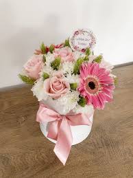 A unique and unforgettable gift for your loved one. Happy Birthday Flowers Gift