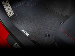 5 types of floor mats for your car