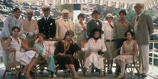 Less than 2.5 minutes pass from the moment linnet leaves the lounge to the moment when doyle is left alone by the other guests. Death On The Nile 1978