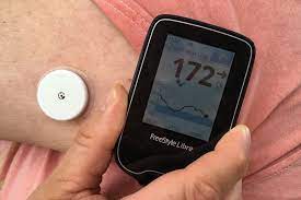 The freestyle libre 14 day flash glucose monitoring system is a continuous glucose monitoring (cgm) device indicated for the management of diabetes in persons age 18 and older. Apple Watch Auf Der Suche Nach Dem Heiligen Gral Der Medizintechnik Macwelt