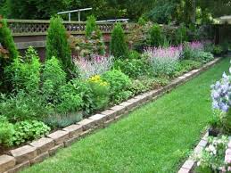 15 Landscape Edging Ideas To Pull From