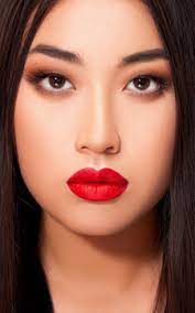 beautiful asia woman with brown makeup