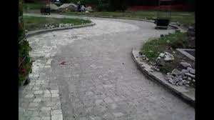 Видео бързо редене плочки тротоарни. Redene Na Trotoarni Plochki Graniten Pavazhi I Bordyuri Vbox7