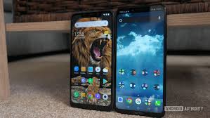 Which smartphone has the better camera and the larger display? Pocophone F1 Vs Honor Play Inbetweeners Android Authority