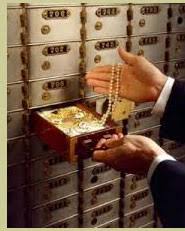 safe deposit box as wealth storage