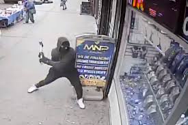 robbers steal 20k worth of jewelry in nyc